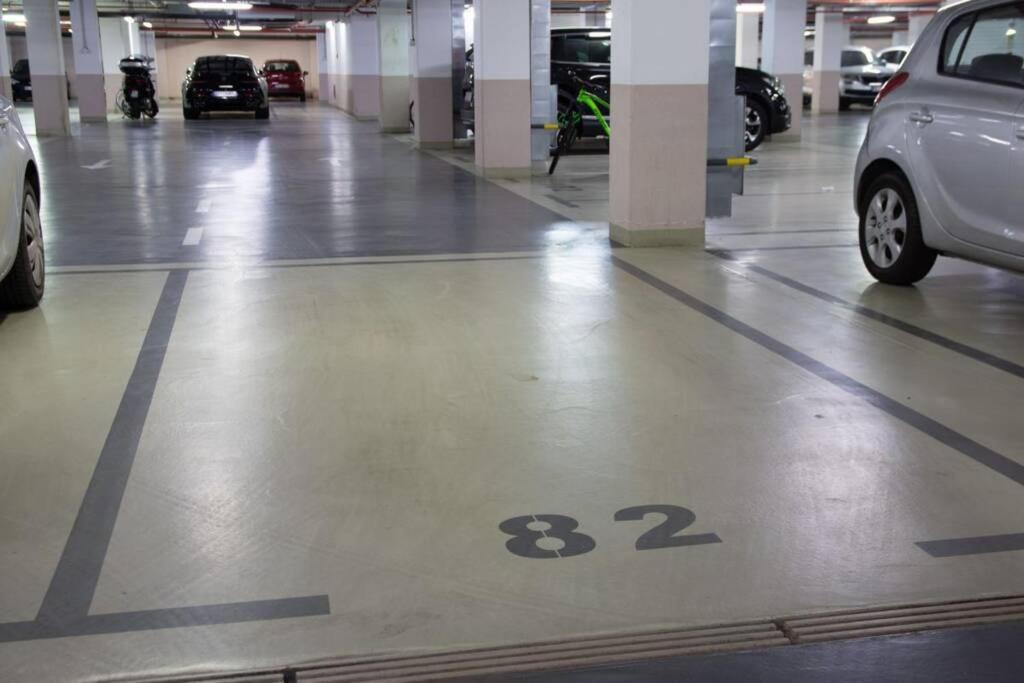 A Blok New Modern - Free Garage Parking, Comfortable, Quiet With A Park View 贝尔格莱德 外观 照片